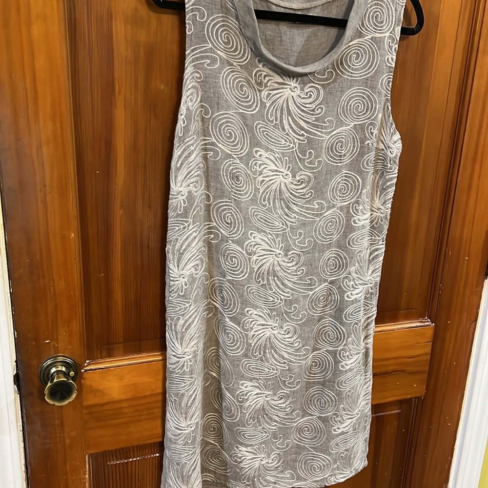 100 % Linen Beige Shift Cream Embroidered floral Dress Size Medium by Lina Tomei - Picture 3 of 11
